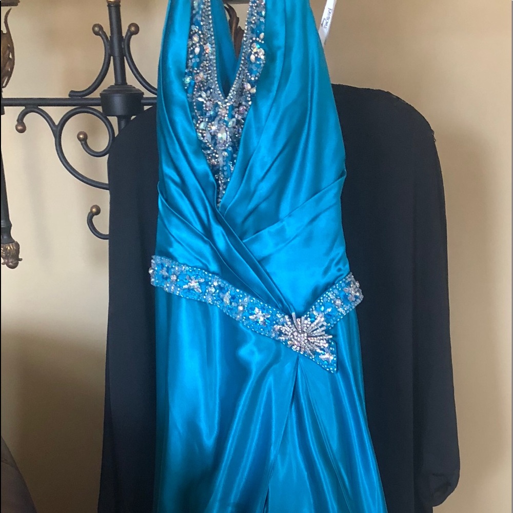 Tony bowls Aqua, halter top Evening dress